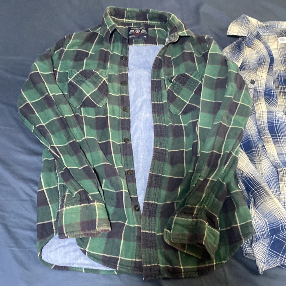 3 button downs - Picture 2 of 4